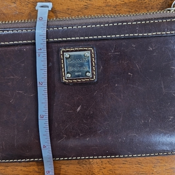 Dooney & Bourke vintage wristlet - Picture 4 of 9